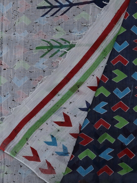 

Pothys White & Blue Linen Blend Printed Saree