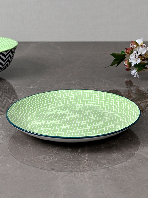 

Pure Home and Living Green Porcelain Plate