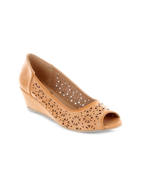

SHUZ TOUCH Women Beige Laser Cuts Peep Toes