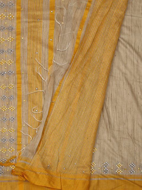 

Pothys Cream-Coloured & Gold-Toned Cotton Blend Embellished Saree