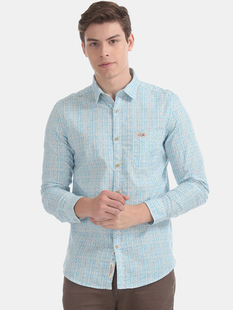 

U.S. Polo Assn. Men White & Blue Regular Fit Floral Printed Casual Shirt