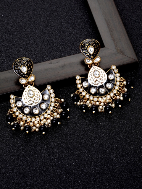 

Ibtida Gold-Plated & Black Crescent Shaped Chandbalis