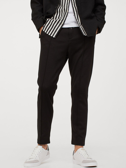 

H&M Men Black Solid Joggers