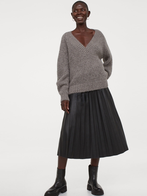 

H&M Women Black Solid Imitation Leather Skirt