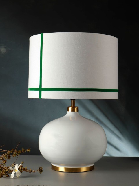 

Grated Ginger White & Green Table Lamp With Shade