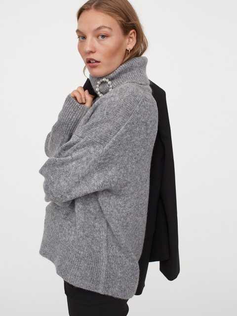 

H&M Women Grey Solid Polo-Neck Jumper With A Brooch