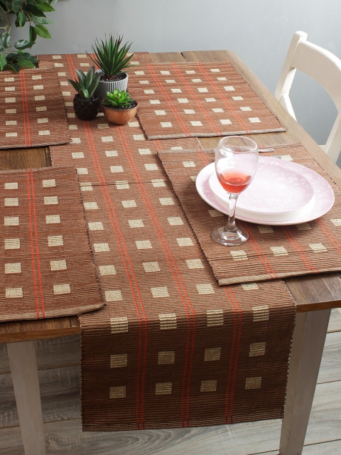 

Soumya Set of 7 Brown & Beige Geometric Patterned Reversible Table Mats with Runner