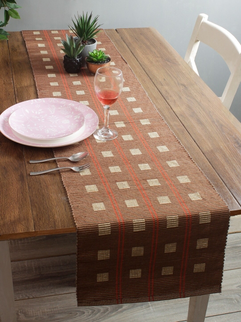 

Soumya Brown & Beige Geometric Patterned Reversible Table Runner