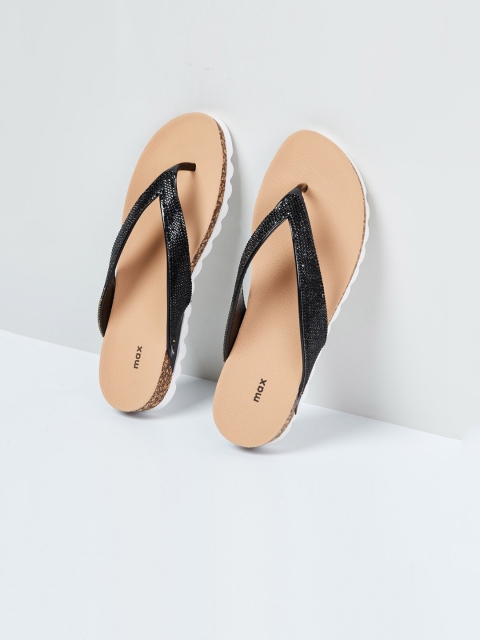 

max Women Black Solid Thong Flip-Flops