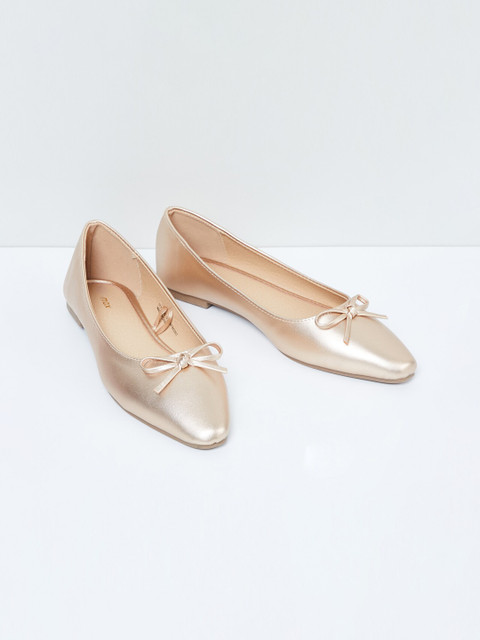 

max Women Gold-Toned Solid PU Ballerinas