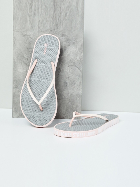 

max Women Grey & Pink Solid Thong Flip-Flops