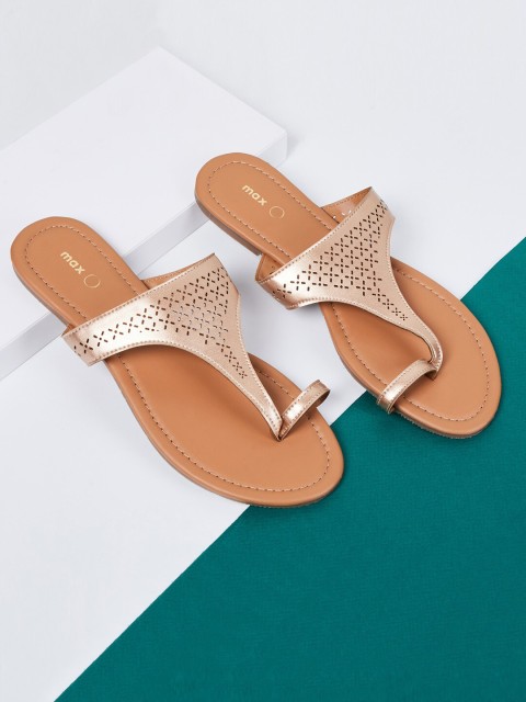 

max Women Rose Gold Textured PU One Toe Flats