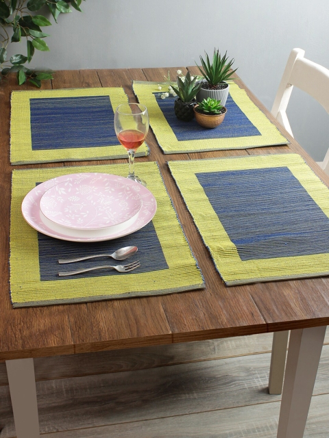 

Soumya Set of 7 Blue & Green Solid Reversible Table Mats with Runner