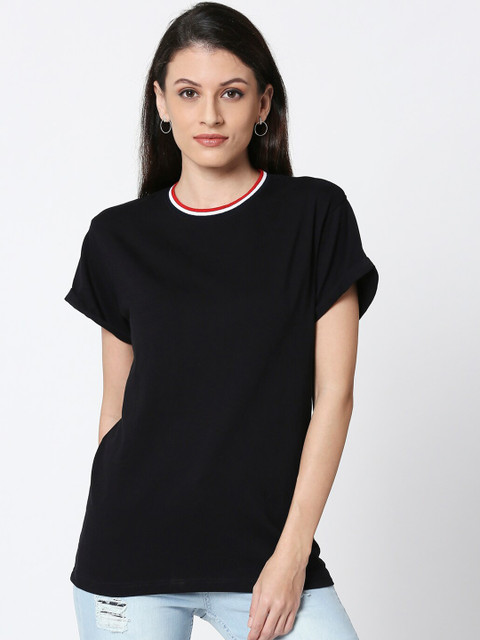 

Bewakoof Women Black Solid Round Neck Pure Cotton T-shirt
