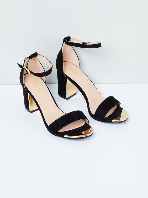 

max Women Black Solid Block Heels