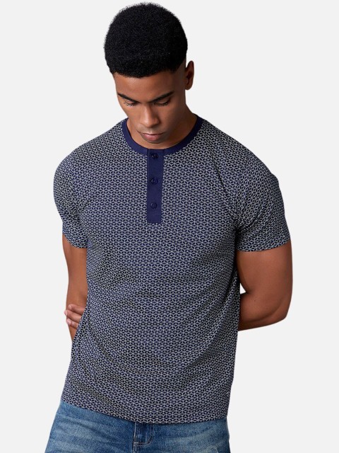 

MARCA Disati Men Navy Blue Self Design Mandarin Collar T-shirt