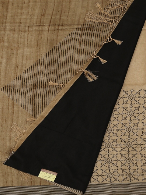 

Pothys Beige & Black Jute Silk Printed Saree