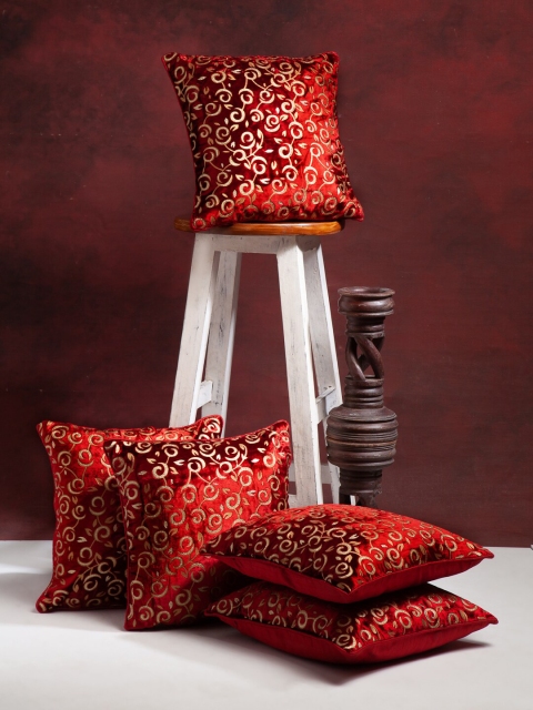 

Alina decor Maroon Set of 5 Embroidered Velvet Square Cushion Covers