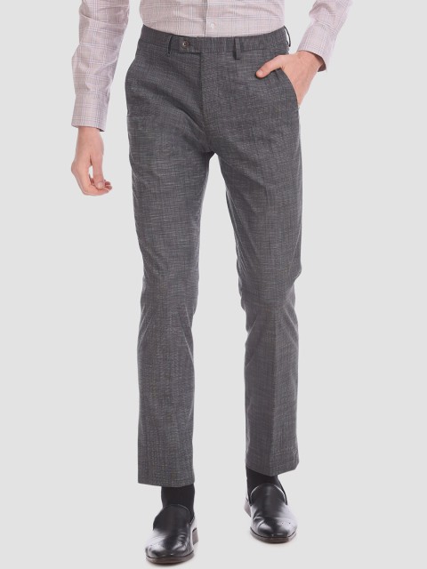 

Arrow Men Grey Regular Fit Checked Formal Trousers