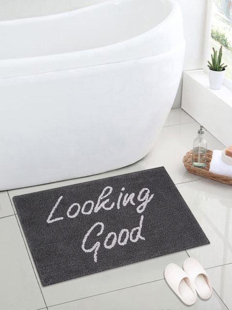 

Saral Home Charcoal Grey & Off-White Printed Anti-Skid Bath Rug