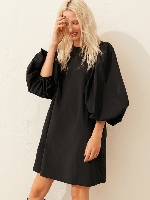 

H&M Women Black Puff-Sleeved Dress