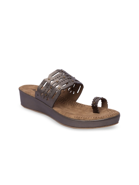 

Inc 5 Women Gunmetal-Toned Solid Heels, Metallic