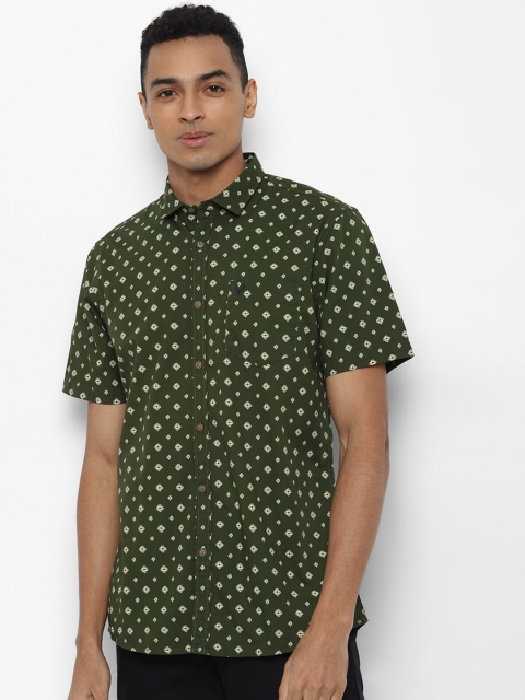

Solly Jeans Co. Men Olive Green Regular Fit Printed Casual Shirt