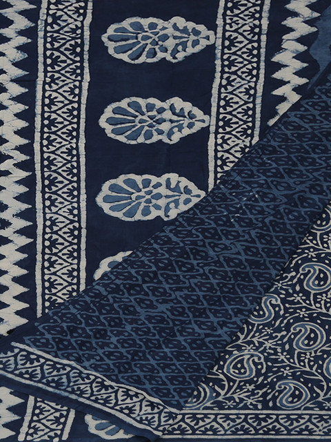 

Pothys Blue & White Pure Cotton Indigo Block Print Saree