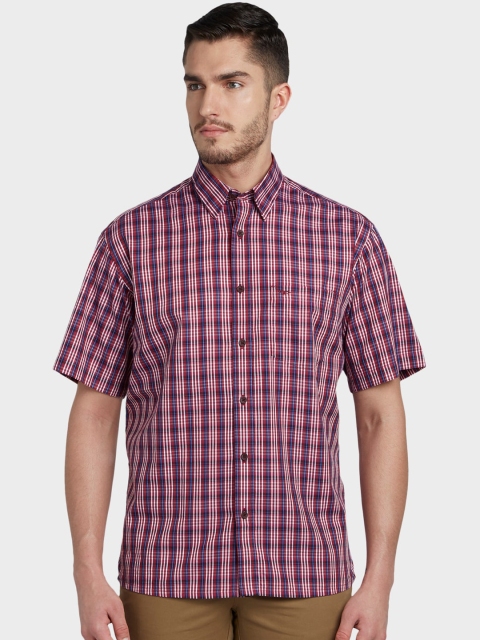 

ColorPlus Men Red & Off-White Regular Fit Checked Casual Shirt