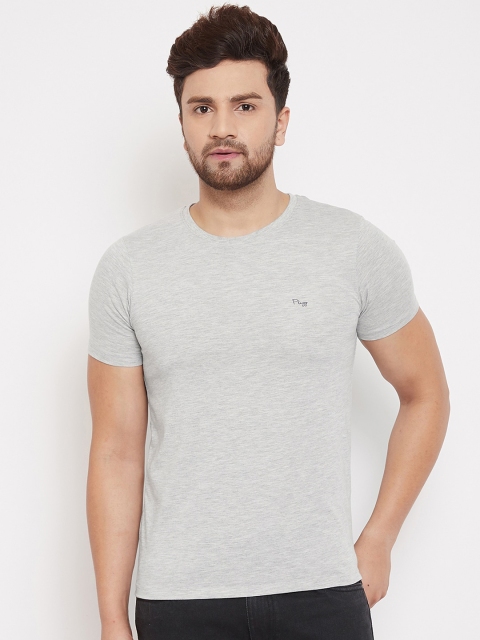 

Plagg Men Grey Solid Round Neck T-shirt