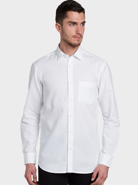

ColorPlus Men White Tailored Fit Solid Casual Shirt
