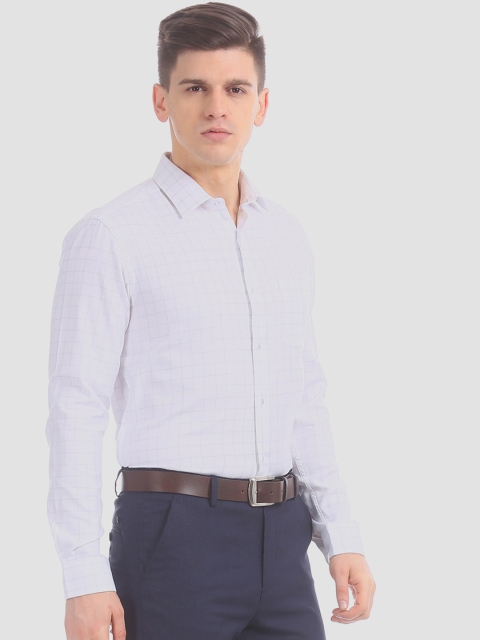 

Arrow Men White Slim Fit Solid Formal Shirt