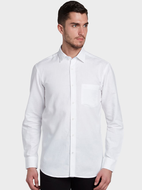 

ColorPlus Men White Tailored Fit Solid Casual Shirt