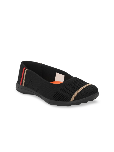 

Yuuki Women Black Walking Shoes