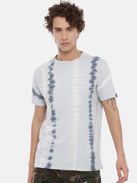 

Breakbounce Men Blue Dyed Round Neck T-shirt