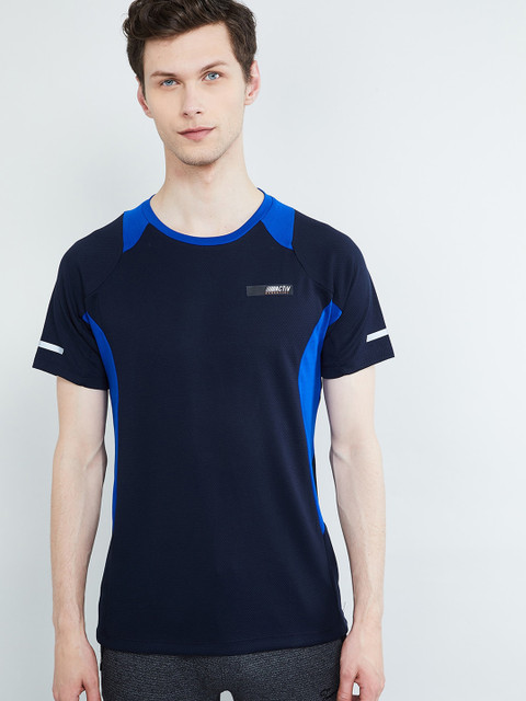 

max Men Navy Blue Solid Round Neck T-shirt