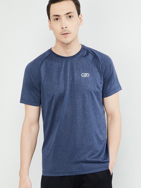

max Men Blue Solid Round Neck T-shirt