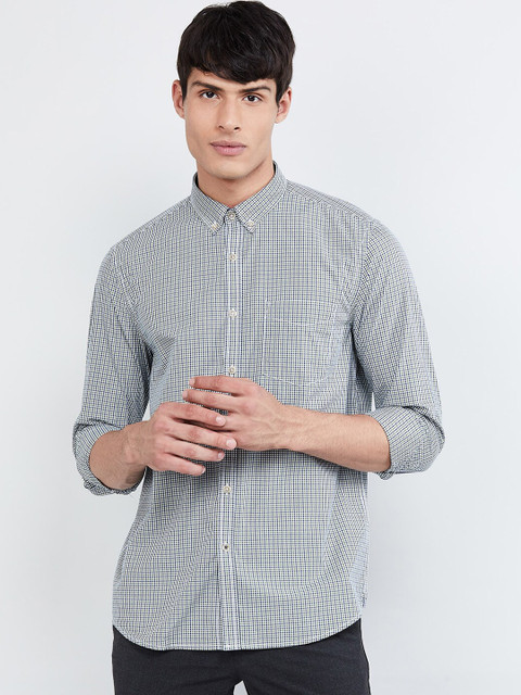 

max Men Green Regular Fit Checked Casual Shirt