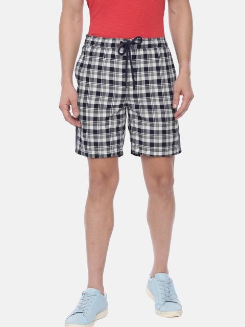 

Breakbounce Men Navy Blue & White Checked Slim Fit Chino Shorts