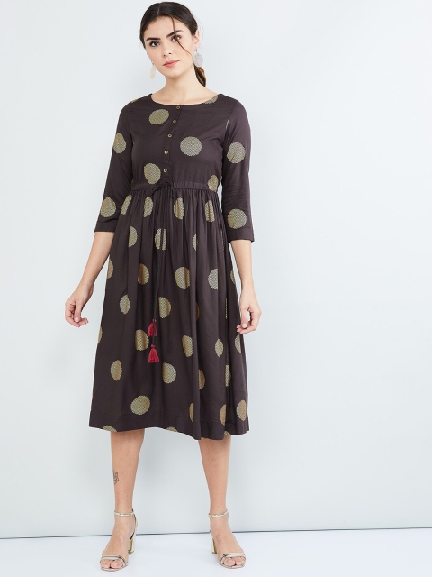 

max Women Brown Printed Fit and Flare Dress