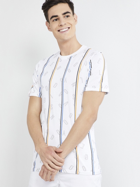 

max Men White Printed Polo Collar T-shirt
