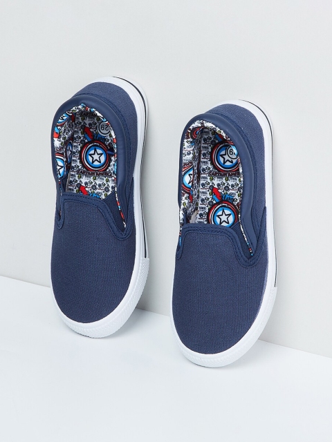 

max Boys Navy Blue Solid Slip-On Sneakers