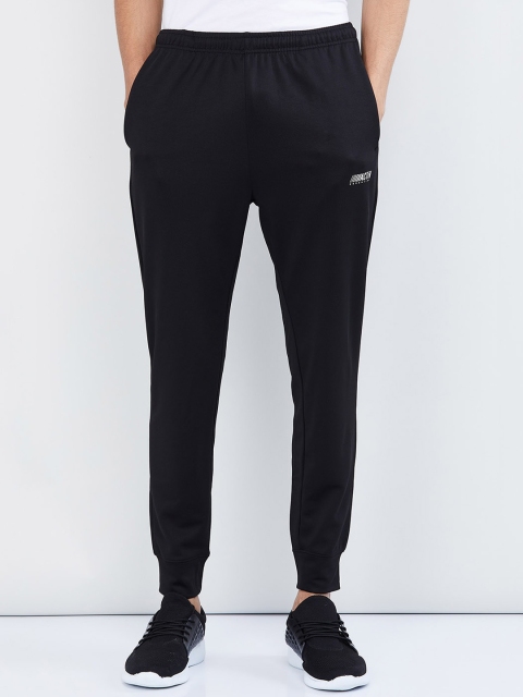 max Men Black Solid Straight-Fit Joggers