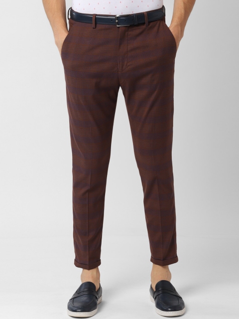 

Peter England Men Brown Tapered Fit Checked Regular Trousers