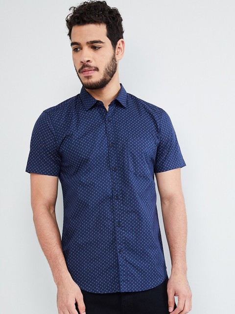 

max Men Blue & White Regular Fit Printed Casual Shirt