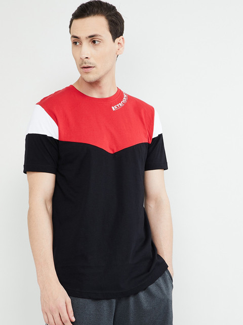 

max Men Black & Red Colourblocked Round Neck Slim Fit T-shirt