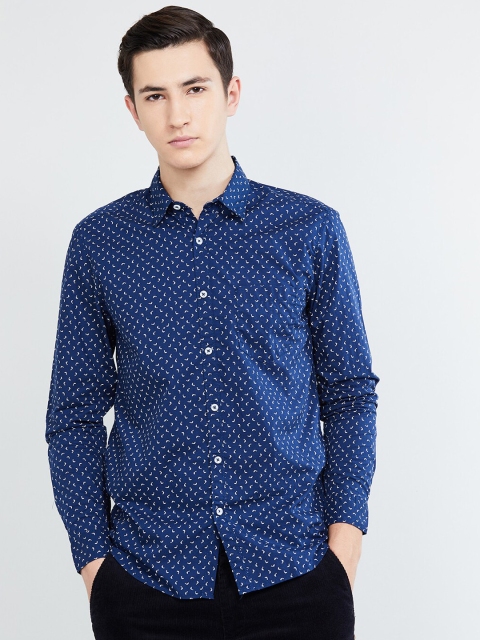 

max Men Blue & White Regular Fit Printed Casual Shirt