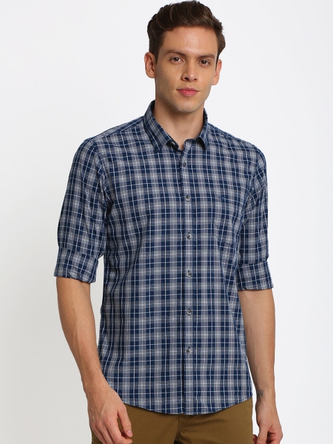 

Crocodile Men Navy Blue & White Slim Fit Checked Casual Shirt
