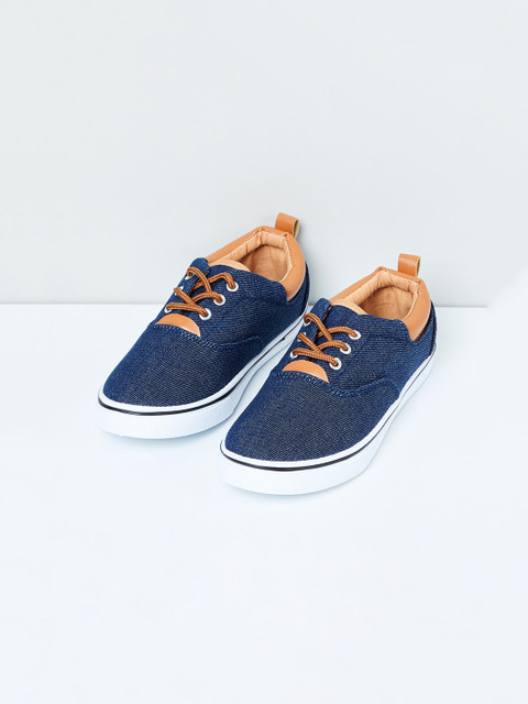 

max Boys Navy Blue Sneakers