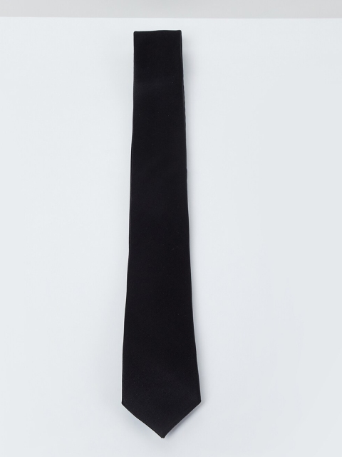 

max Black Solid Broad Tie